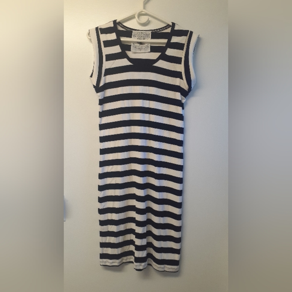 Cute black/white striped summery dress - Nanavatee brand size large
